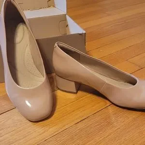 Clarks Women's Marilyn Leah Pump – Comfort Dress Shoes With Cushioned Footbed – Approx. 4cm Heel - View #11